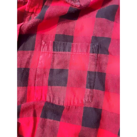 St. John's Bay Men L Large Red Black Plaid Flannel Shirt Long Sleeve Button NWOT - Picture 6 of 8